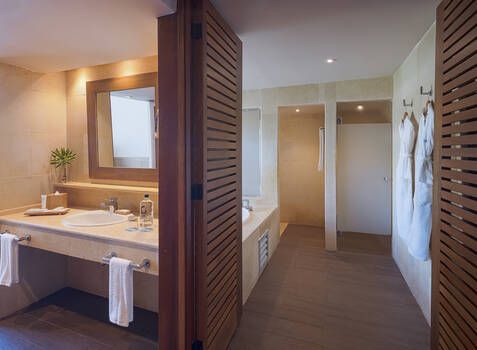 https://img.hotelissima.com/medias/49949-x1920/_.jpg