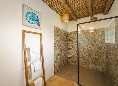 https://img.hotelissima.com/medias/50247-x1920/_.jpg