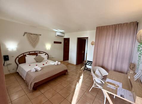https://img.hotelissima.com/medias/50357-x1920/_.jpg
