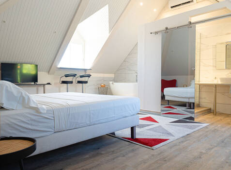 https://img.hotelissima.com/medias/50574-x1920/_.jpg