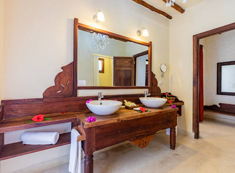 https://img.hotelissima.com/medias/50656-x1920/_.jpg