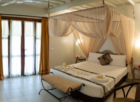 https://img.hotelissima.com/medias/50662-x1920/_.jpg