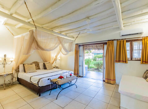 https://img.hotelissima.com/medias/50666-x1920/_.jpg