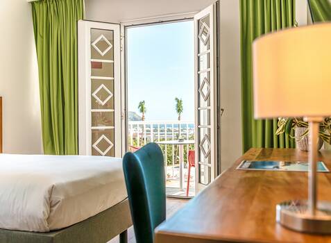 https://img.hotelissima.com/medias/50698-x1920/_.jpg