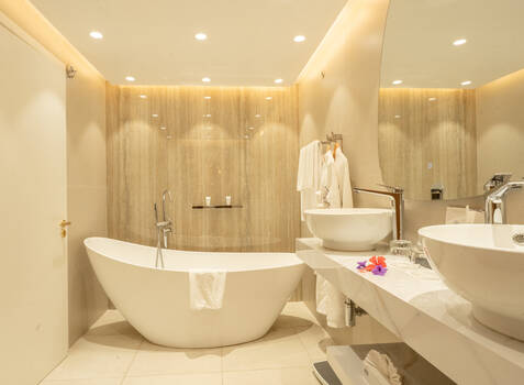 https://img.hotelissima.com/medias/50853-x1920/_.jpg