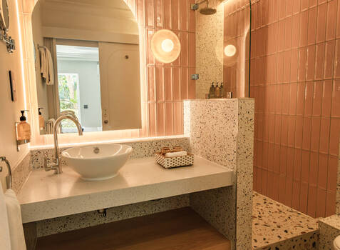 https://img.hotelissima.com/medias/50951-x1920/_.jpg