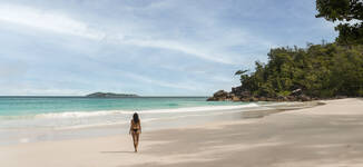 Constance-Lemuria-Beach-11-Petite%20vignette.jpg